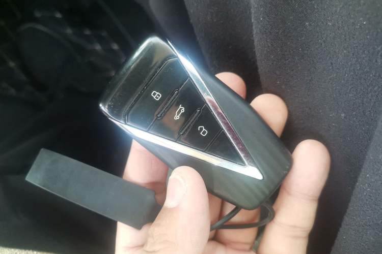 Used Venucia VX6 2025 Large Flat-Layout 520 Pro
