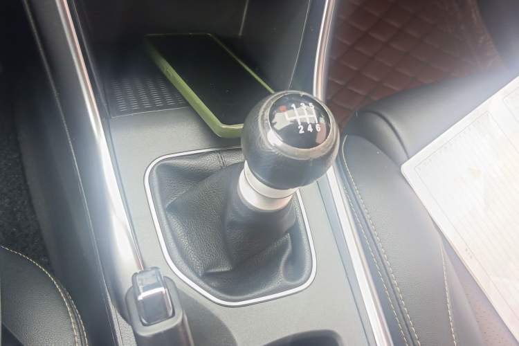 Used BYD Song 2018 1.5TI Manual Smart Connect Enjoyment Model Gear Lever