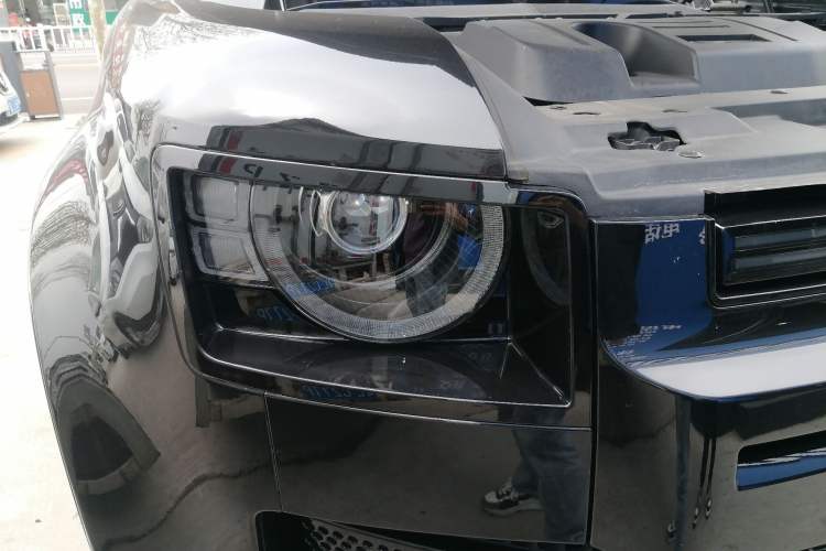Used Land Rover Defender 2023 Facelift 110 3.0T P400 X-DYNAMIC HSE Right Front Headlight