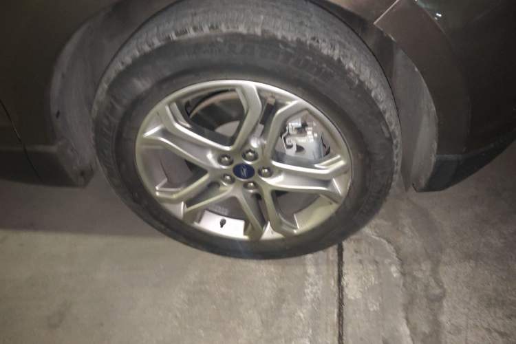 Used Ford Edge 2018 EcoBoost 245 Two-Wheel-Drive Titanium 7-Seater China VI Standard