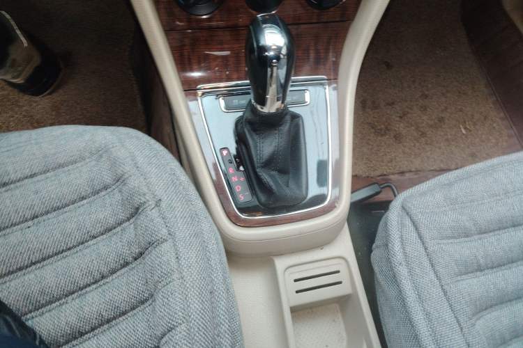 Used Volkswagen Lavida 2013 Restyled Classic 1.6L Automatic Comfort Edition