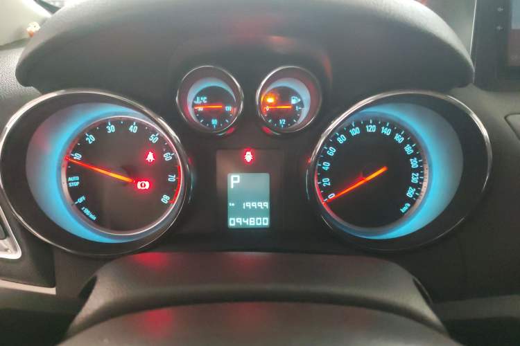 Used Buick Encore 2015 1.4T Automatic Two-Wheel Drive Urban Elite Version