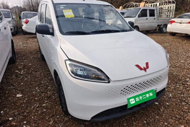 Used Wuling Hongguang New Energy 2025 Extended-Range Hybrid 50 km Utility Version