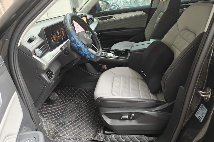 Used Volkswagen Tavendor 2024 330TSI Luxury Touring Edition