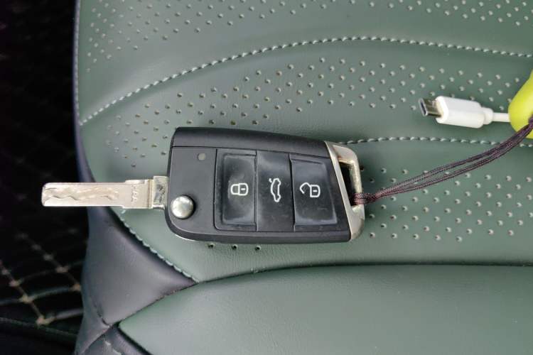 Used Volkswagen Golf 2016 230TSI Automatic Comfort Version Vehicle Key