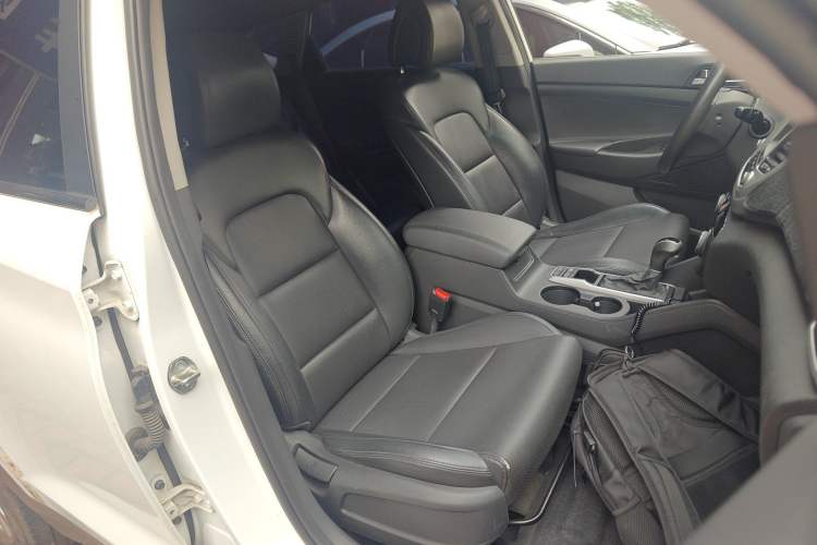 Used Hyundai Tucson 2015 1.6T Dual-Clutch Two-Wheel-Drive Smart Model
