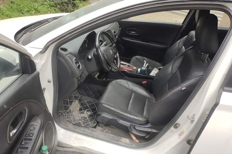 Used Honda XR-V 2015 1.8L VTi CVT Luxury Edition Interior 3