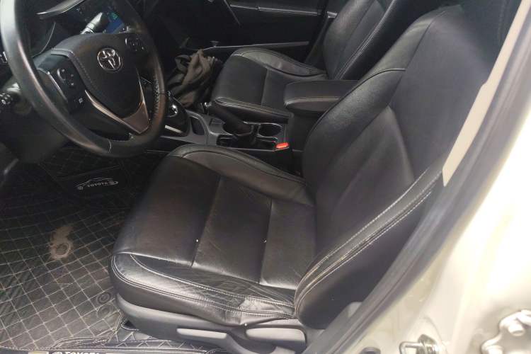 Used Toyota Corolla 2016 Dual-Engine 1.8L E-CVT Elite Edition Left Front Seat