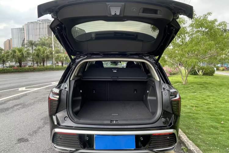 Used Hongqi HS3 2023 2.0T Two-Wheel Drive Available Version
