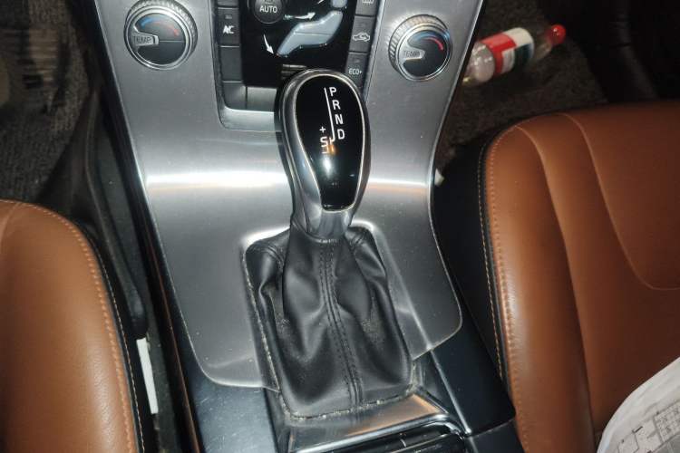 Used Volvo S60 2017 S60L T3 Smart Upgrade Edition Gear Lever