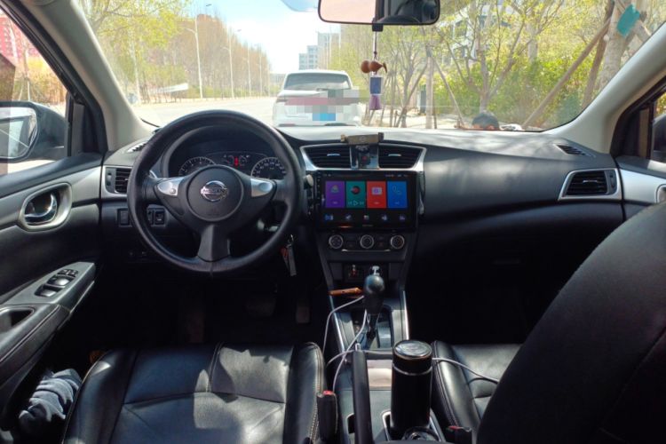 Used Nissan Sylphy 2022 Classic 1.6XE CVT Comfort Edition Center Console