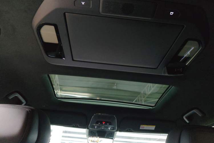 Used Zeekr 009 2024 7-Seater Aisle Version 108 kWh Headliner