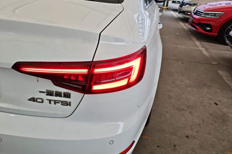 Used Audi A4L 2019 40 TFSI Fashion Version China V