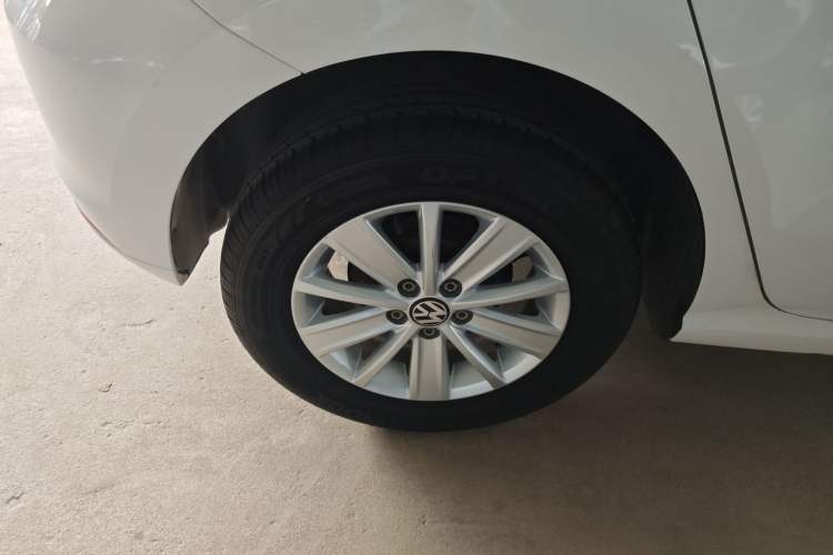 Used Volkswagen Polo 2016 1.4L Automatic Trendy Model Right Rear Wheel Hub