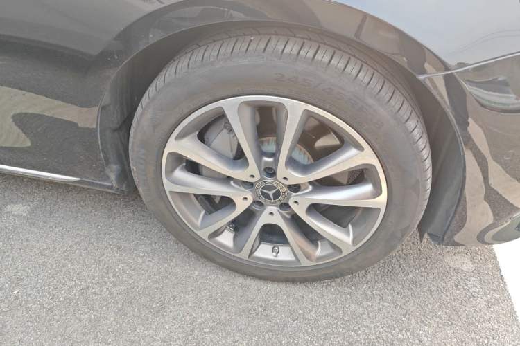 Used Mercedes-Benz E-Class 2018 Facelift E 300 L Luxury Edition Exterior 4