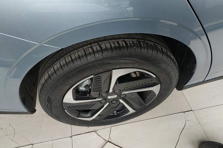Used Geely Galaxy L6 2025 EM-i 140km Starship Edition