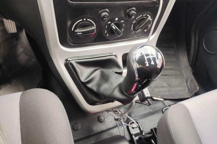 Used Chana Ruixing M90 2021 2.0L Standard Version Flat-Top Liftgate 6-Seater LJ481Q6
