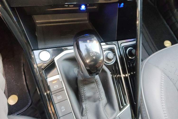 Used Volkswagen Tayron 2023 330TSI Two-Wheel-Drive R-Line High-Energy Version
