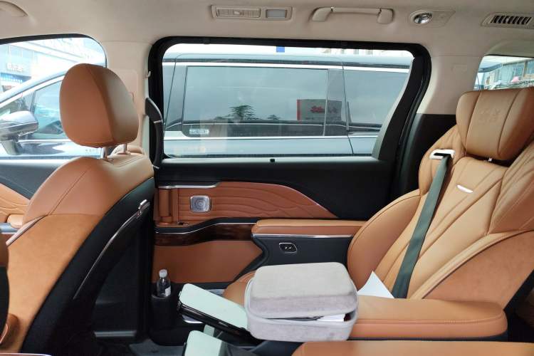 Used Hongqi HQ9 2023 2.0T Smart Connect Flagship Edition