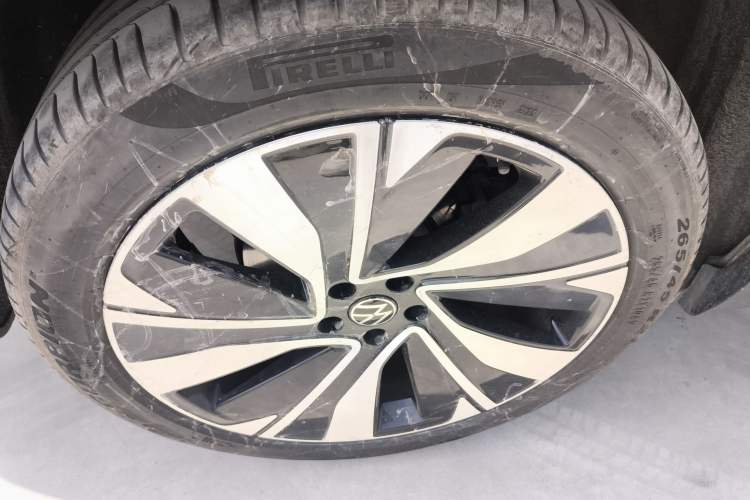 Used Volkswagen Talagon 2022 380TSI Four-Wheel Drive Flagship Shengjing Edition 6 Seats Right Rear Wheel Hub