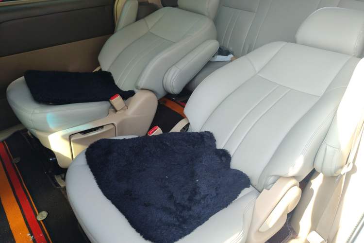 Used Buick GL8 2014 2.4L Classic Edition Left Rear Seat