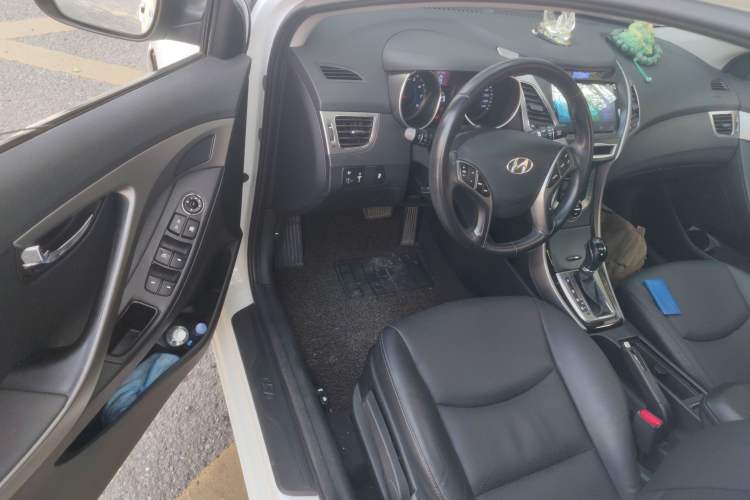 Used Hyundai Elantra (5th Generation / Langdong) 2013 1.6L Automatic Luxury Model