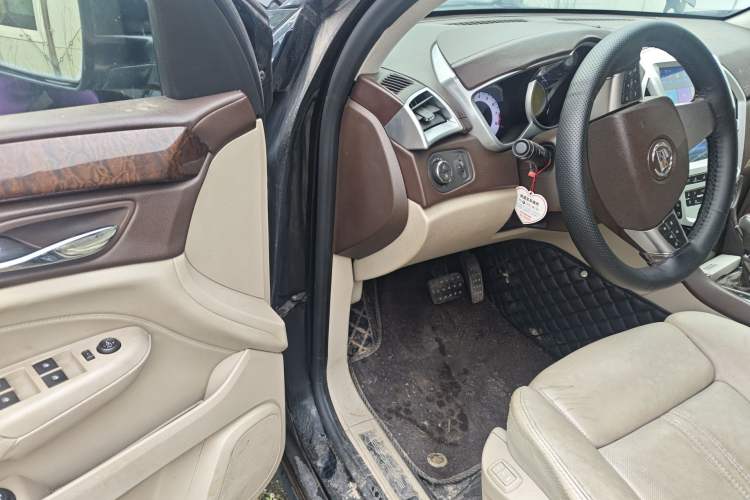 Used Cadillac SRX 2011 3.0L Luxury Model Driver Seat