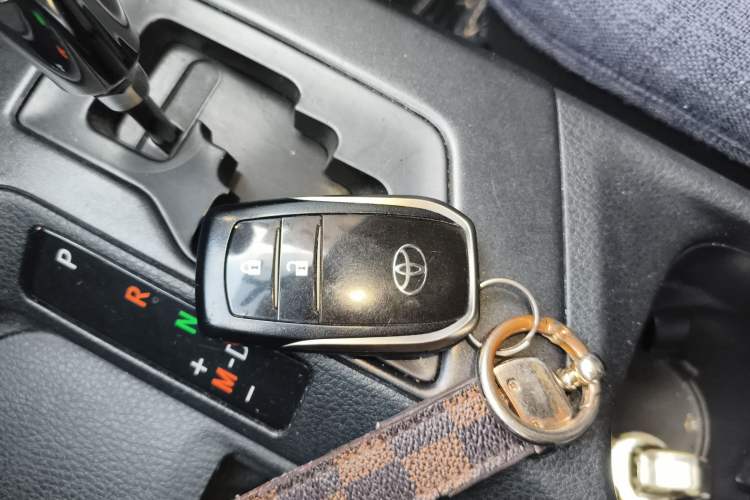 Used Toyota RAV4 2018 2.0L CVT Two-Wheel Drive Fashion X Edition