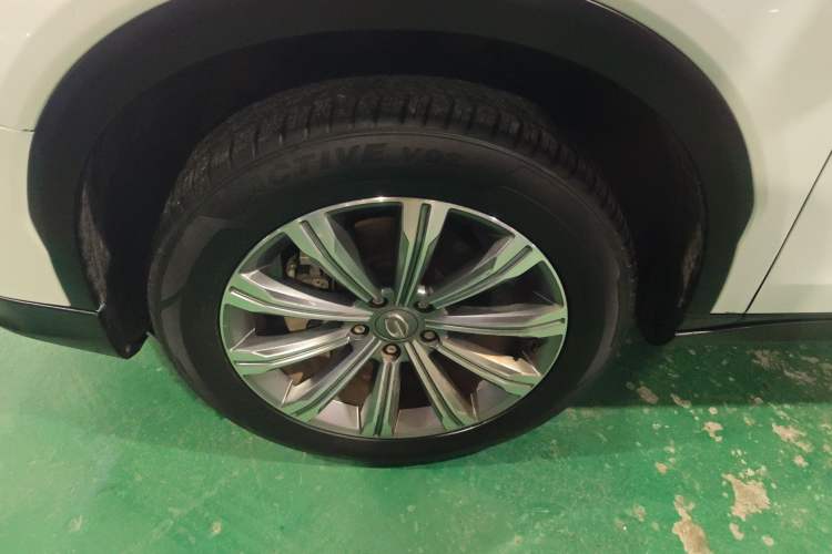 Used GAC Trumpchi GS8 2020 390T Two-Wheel Drive Luxury Smart Connectivity Version (7 Seats) Left Front Wheel Hub