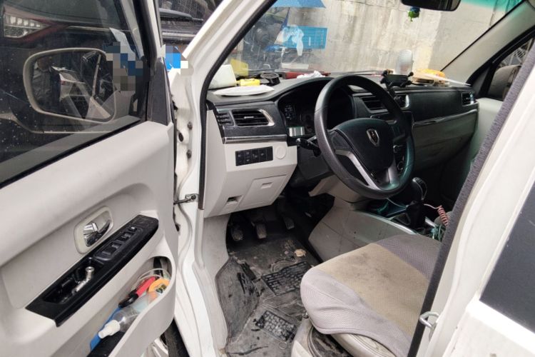 Used Jinbei New Hiace X30L 2021 1.5L Business Central Air-Conditioned Coach China VI Standard SWC15M Driver Seat