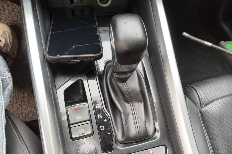 Used Chery Tiggo 8 2018 1.5 TCI Automatic Luxury Model 5 Seats Gear Lever