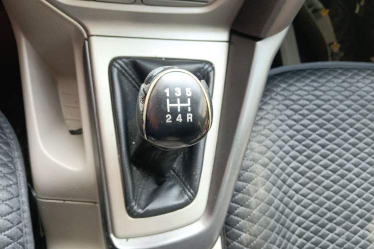 Used Ford Focus 2012 Sedan 1.6L Manual Comfort Model
