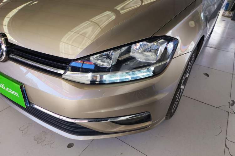 Used Volkswagen Golf 2018 230TSI Automatic Luxury Version