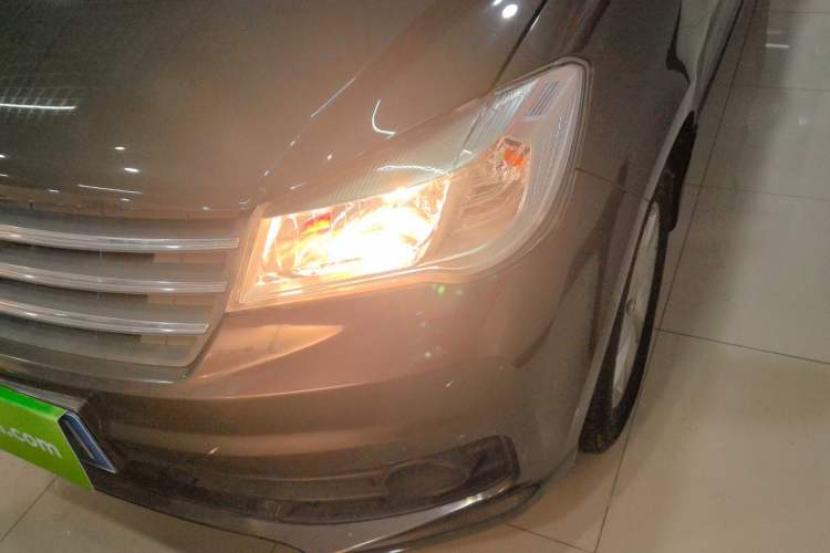 Used Dongfeng Fengon 330 2019 1.5L Manual Practical II China VI