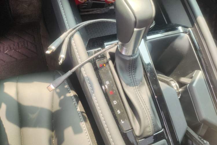 Used Honda Inspire 2024 260TURBO Elite Edition Gear Lever