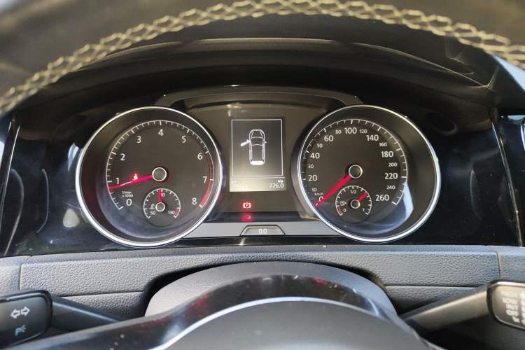 Used Volkswagen Golf 2016 1.4TSI Manual R-Line Instrument Cluster