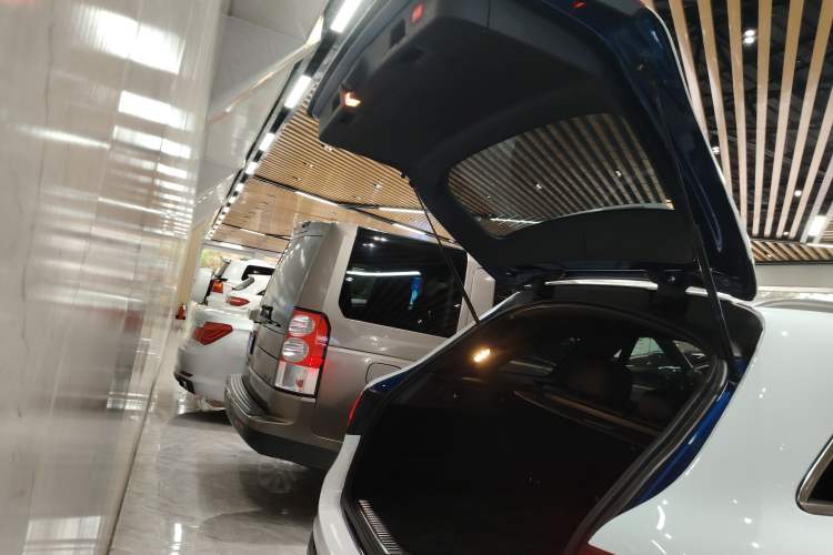 Used Mercedes-Benz GLC 2021 GLC 260 L 4MATIC Dynamic Edition
