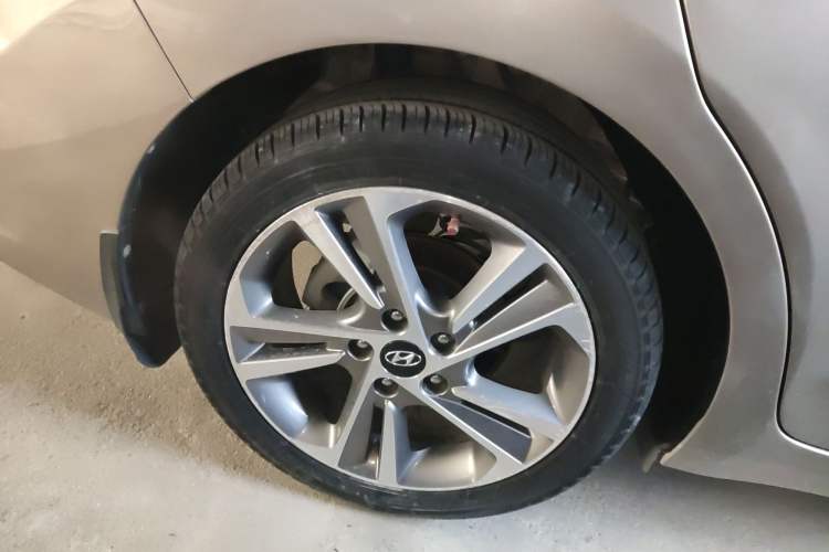 Used Hyundai Elantra (6th Generation / Lingdong) 2016 1.6L Automatic ZhiXuan – Elite Version Right Rear Wheel Hub