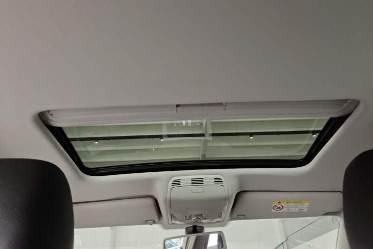 Used Volkswagen Magotan 2016 1.8TSI Luxury Comfort Model