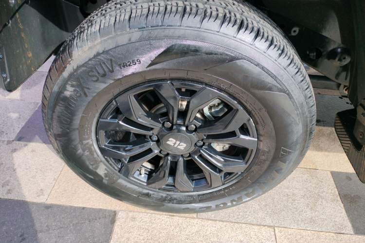 Used 212 T01 2024 2.0T Mechanic
