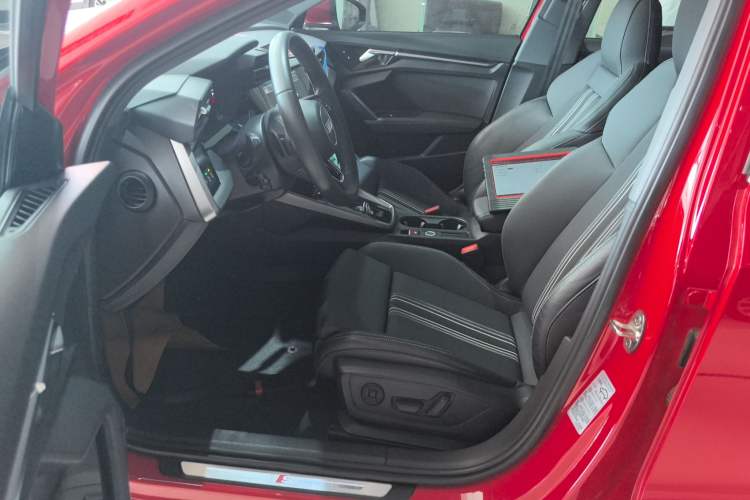 Used Audi A3 2021 Sportback 35 TFSI Fashionable Sports Model
