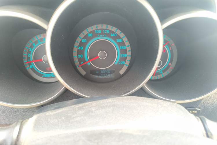 Used CHANGAN Eado 2013 1.6L Manual Luxury Model China V Standard Odometer Close Up