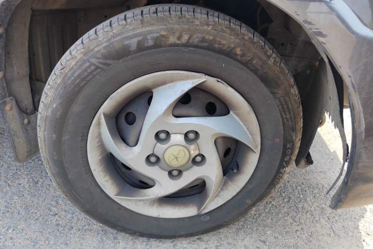 Used JAC Group Refine 2011 2.4L Government Procurement Version Manual Luxury Trim