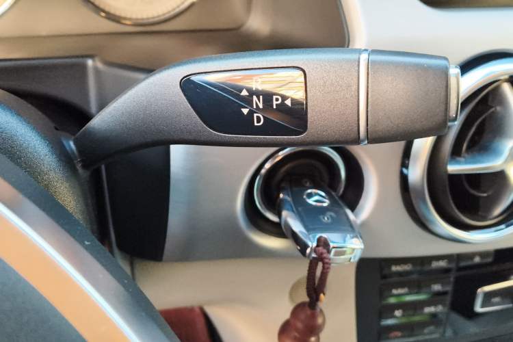 Used Mercedes-Benz GLK-Class 2015 GLK 260 4MATIC Dynamic Edition Ultimate Version
