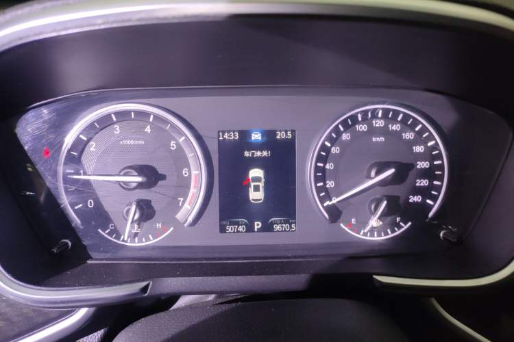 Used Dongfeng Fengon ix5 2019 220T CVT ZhiShang Trim China V Standard
