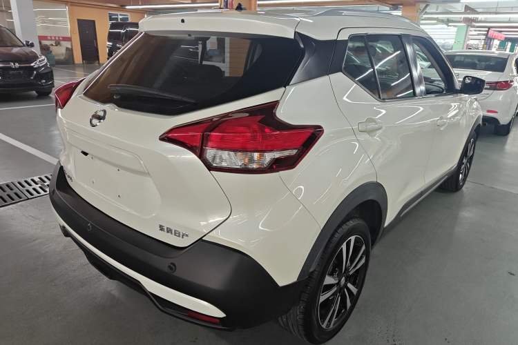 Used Nissan Kicks 2020 1.5L XL CVT Cool Enjoyment Edition Rear Right 45 Deg
