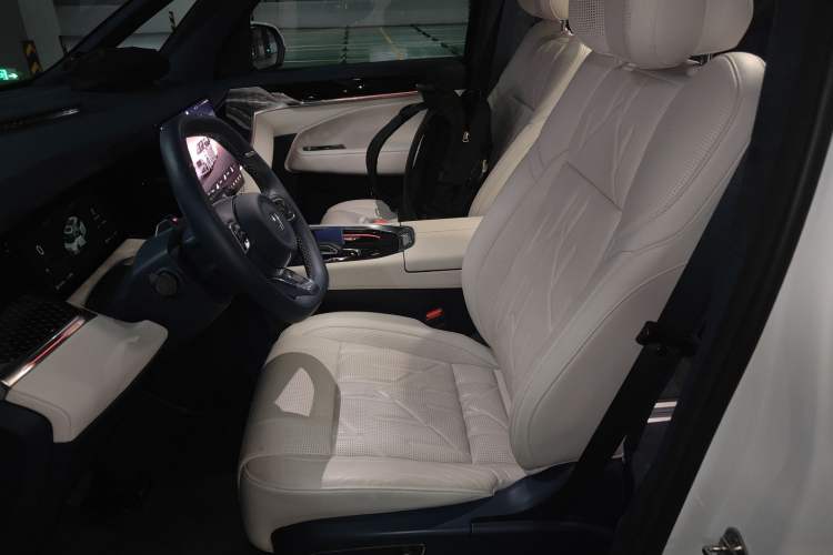 Used Zeekr 009 2024 Six-Seat Executive Version 4WD 108 kWh
