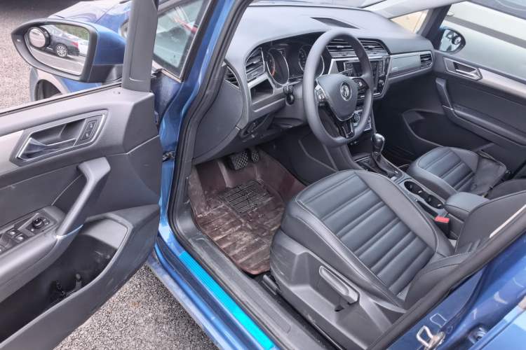 Used Volkswagen Touran 2018 Volkswagen Touran L 280TSI DSG Comfort Edition 7 Seats China V Emission Standard
