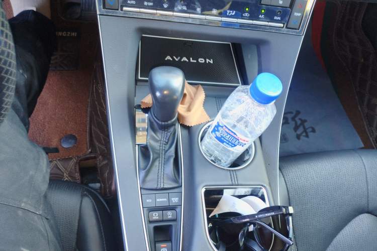 Used Toyota Avalon 2019 2.5L Touring Premium Version China VI Standard