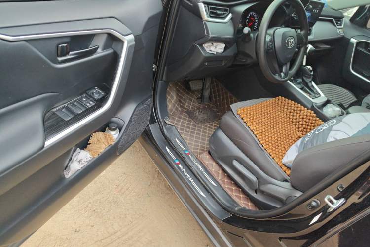 Used Toyota Wildlander 2023 2.0L CVT Two-Wheel Drive Leading Edition